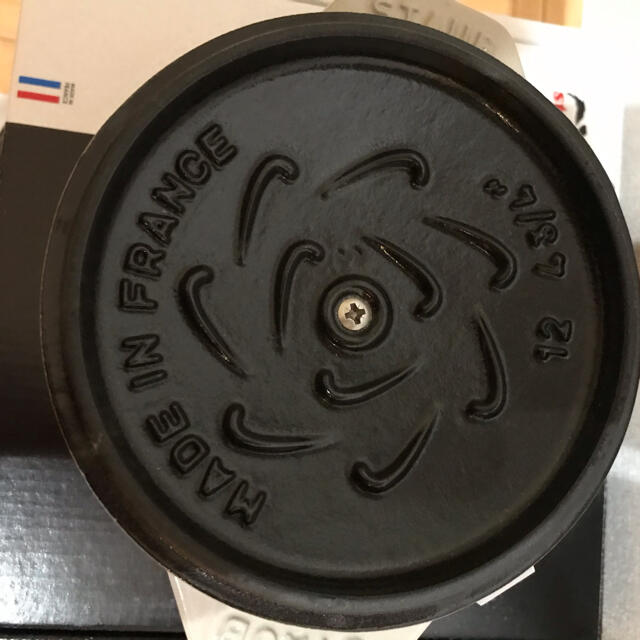 STAUB - レア限定【新品未使用】staub ラ・ココットde GOHAN Sサイズ ... レア限定【新品未使用】staub ラ・ココットde GOHAN Sサイズ リネン
