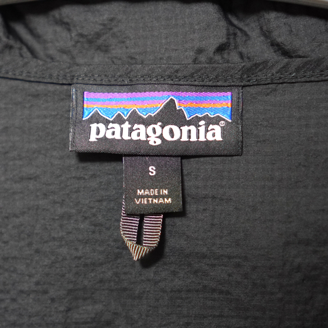 patagonia(パタゴニア)のパタゴニ フーディニジャケット メンズ S  メンズのジャケット/アウター(ナイロンジャケット)の商品写真