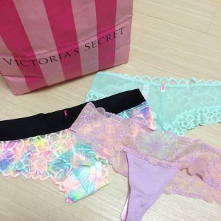 ヴィクトリアズシークレット(Victoria's Secret)のVS PINK 3点セット(ショーツ)