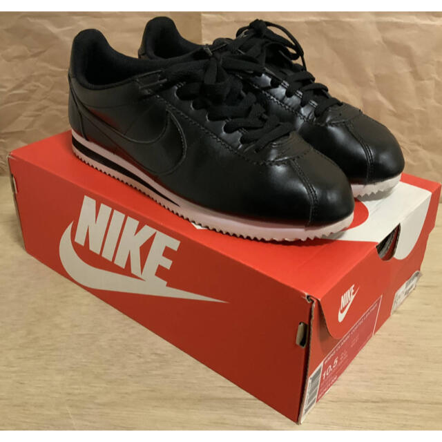 NIKE(ナイキ)のNIKE CLASSIC CORTEZ LEATHER Black レディースの靴/シューズ(スニーカー)の商品写真