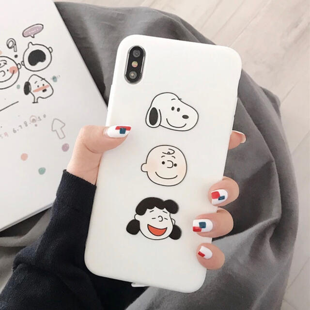 SNOOPY(スヌーピー)の【 最安値 】 スヌーピー チャーリーブラウン ルーシー iPhoneケース スマホ/家電/カメラのスマホアクセサリー(iPhoneケース)の商品写真