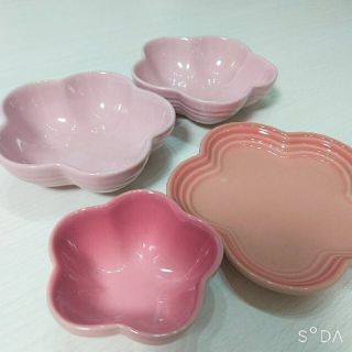 ルクルーゼ(LE CREUSET)のLE CREUSET♡ル・クルーゼ フルールまとめて4点(食器)