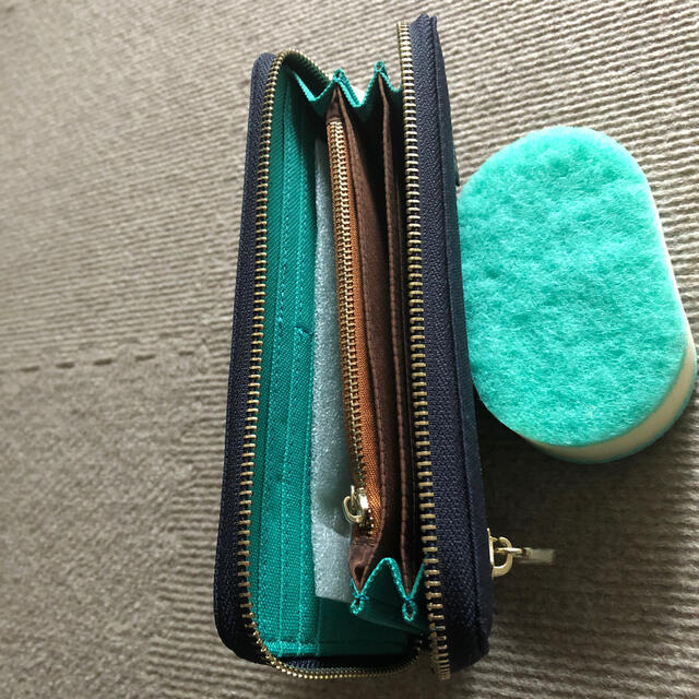 anello(アネロ)のアネロ長財布　紺色　タグ付き レディースのファッション小物(財布)の商品写真