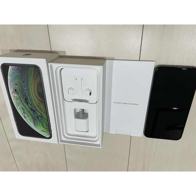 Apple(アップル)のiPhone XS 64GB スマホ/家電/カメラのスマートフォン/携帯電話(スマートフォン本体)の商品写真