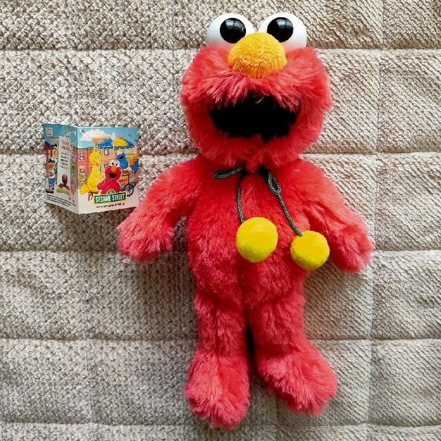 SESAME STREET(セサミストリート)のセサミストリート　エルモ　ぬいぐるみ エンタメ/ホビーのおもちゃ/ぬいぐるみ(ぬいぐるみ)の商品写真