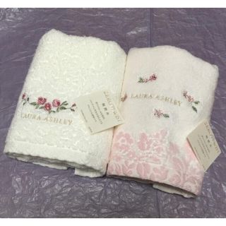 ローラアシュレイ(LAURA ASHLEY)の【新品】ローラアシュレイ フェイスタオル☆ポーシャ アルバータ☆ホワイト ピンク(タオル/バス用品)