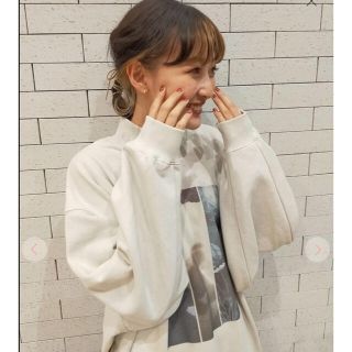 COCO DEAL - ココディール グラフィックスウェット 2020awの通販 by