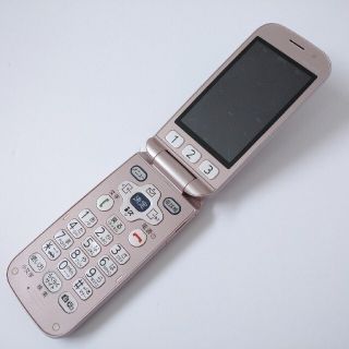 フジツウ(富士通)のdocomo F-08C ピンク らくらくホン ベーシック3 0117(携帯電話本体)