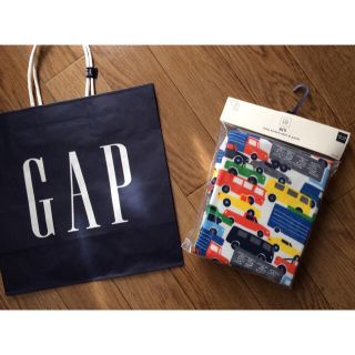 ベビーギャップ(babyGAP)のギャップgapbabyロゴ入新品未使用長袖パジャマ上下セット働く車80男の子白青(パジャマ)