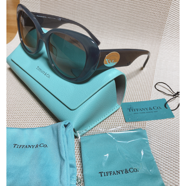 Tiffany & Co.(ティファニー)のTiffany&co.ティファニーサングラス新品未使用 レディースのファッション小物(サングラス/メガネ)の商品写真