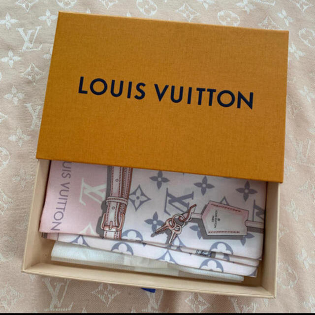 LOUIS VUITTON(ルイヴィトン)のルイヴィトン バンドー レディースのファッション小物(バンダナ/スカーフ)の商品写真