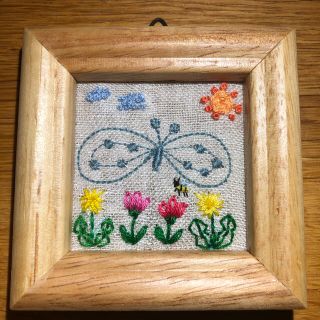 ミナペルホネン(mina perhonen)のミナペルホネン　ハンドメイド　刺繍　壁掛け(アート/写真)