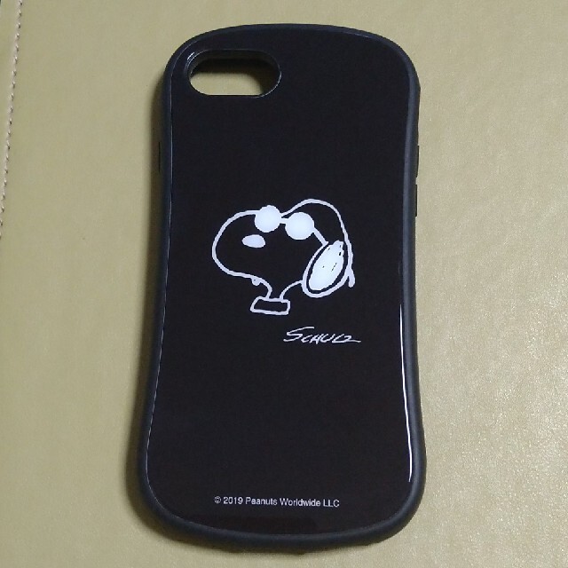 SNOOPY(スヌーピー)の中古【iPhone 7】ケース／PEANUTS スヌーピー スマホ/家電/カメラのスマホアクセサリー(iPhoneケース)の商品写真