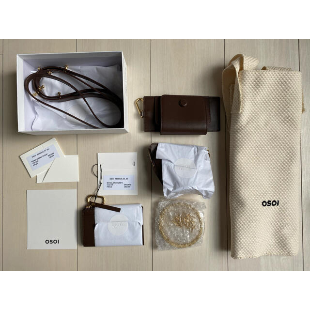 Ameri VINTAGE(アメリヴィンテージ)のOSOI BANGLE RING BROWN ストラップ付き レディースのバッグ(その他)の商品写真