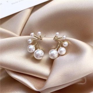 アガット(agete)のfive pearls pierce ◯s925 post (ピアス)