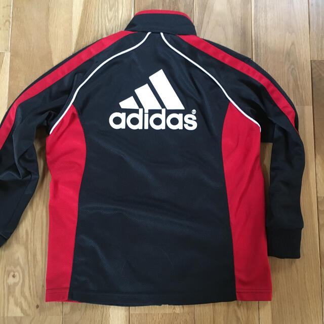 adidas(アディダス)の130センチ  adidasジャージ　上のみ キッズ/ベビー/マタニティのキッズ服男の子用(90cm~)(ジャケット/上着)の商品写真