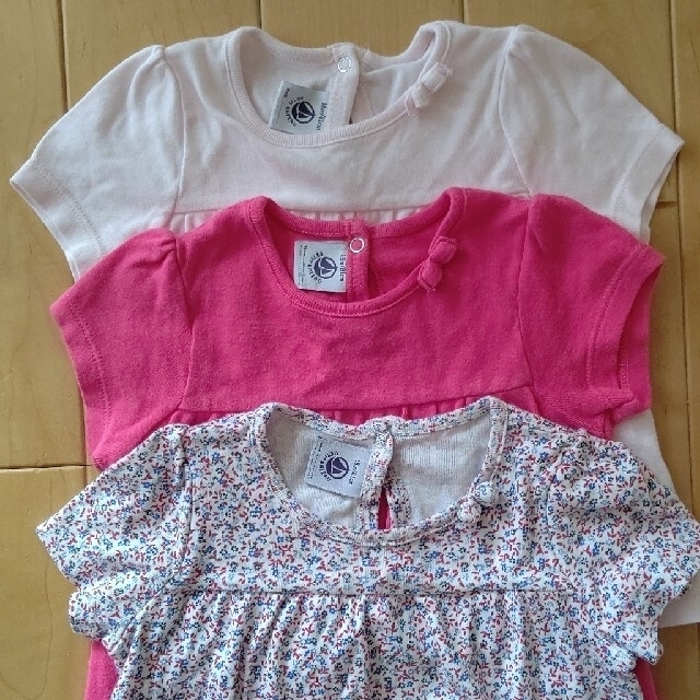 PETIT BATEAU(プチバトー)の⭐専用⭐プチバトー　18m/81cm 3枚セット キッズ/ベビー/マタニティのベビー服(~85cm)(Ｔシャツ)の商品写真