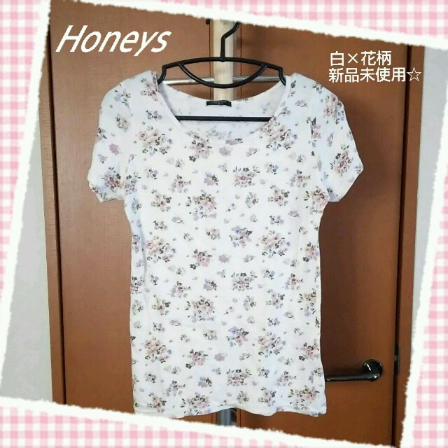 HONEYS(ハニーズ)のHoneys花柄Tシャツ新品☆綿100% レディースのトップス(Tシャツ(半袖/袖なし))の商品写真