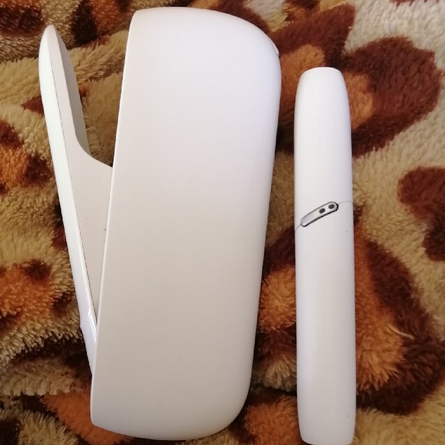 IQOS(アイコス)のiQOS3DUO ホワイト メンズのファッション小物(タバコグッズ)の商品写真