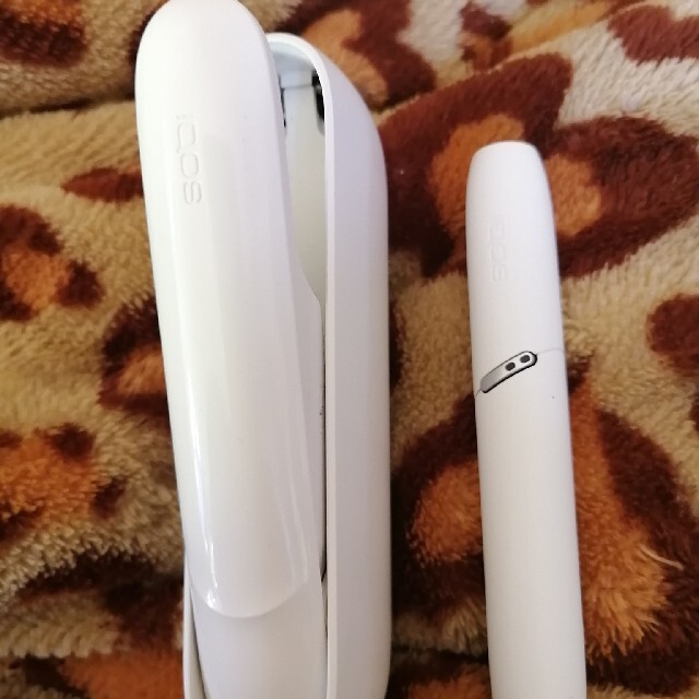 IQOS(アイコス)のiQOS3DUO ホワイト メンズのファッション小物(タバコグッズ)の商品写真