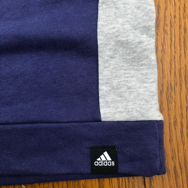 adidas(アディダス)のアディダス  トレーナー　150 キッズ/ベビー/マタニティのキッズ服男の子用(90cm~)(Tシャツ/カットソー)の商品写真