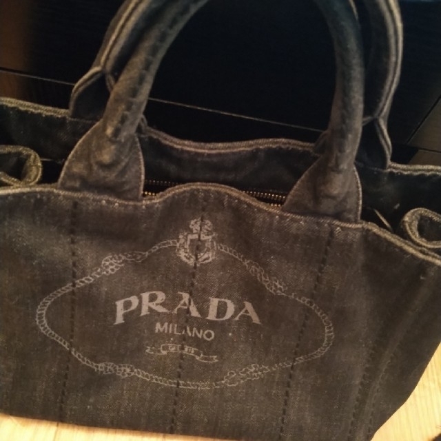 PRADAカナパ　ハンドバッグ