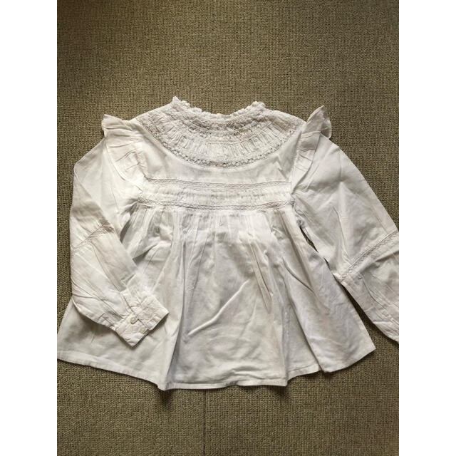 ZARA KIDS(ザラキッズ)の未使用! zara kids ザラキッズ レースフリルブラウス 白 116cm キッズ/ベビー/マタニティのキッズ服女の子用(90cm~)(ブラウス)の商品写真