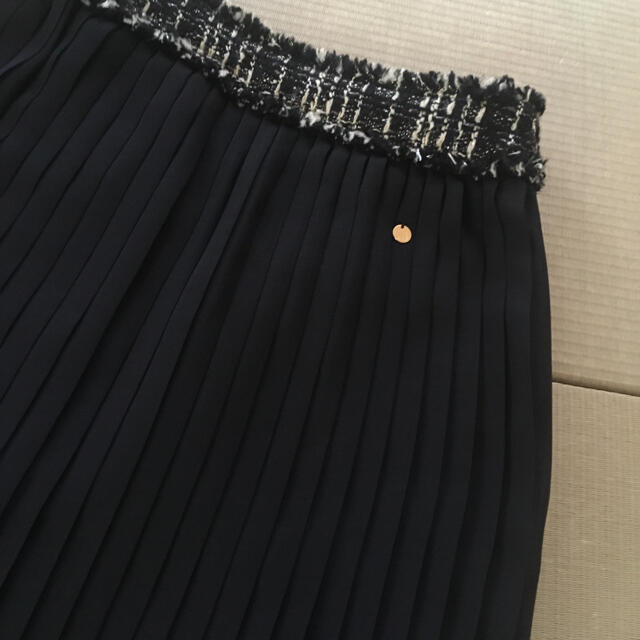 MUVEIL WORK(ミュベールワーク)のお値下げ☆ミュベール　素敵なネイビーの異素材巻スカート レディースのスカート(ひざ丈スカート)の商品写真
