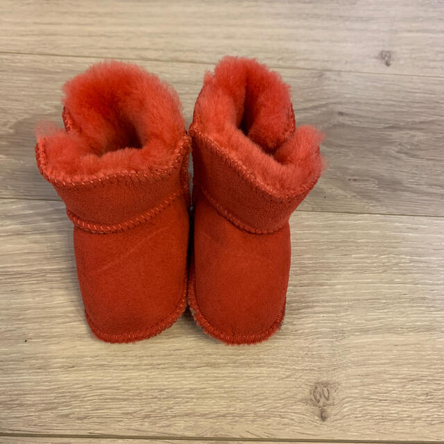 UGG(アグ)のUGGオーストラリア　ベビー キッズ/ベビー/マタニティのキッズ靴/シューズ(15cm~)(その他)の商品写真