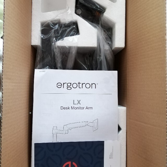 エルゴトロン LX デスクマウント モニターアーム マットブラック スマホ/家電/カメラのPC/タブレット(PC周辺機器)の商品写真