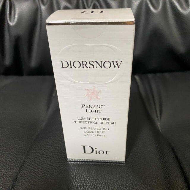 Dior スノーパーフェクトライト　化粧下地