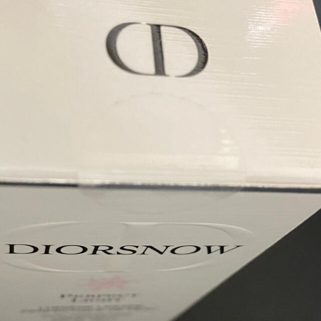 Dior スノーパーフェクトライト　化粧下地