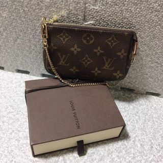 ルイヴィトン(LOUIS VUITTON)の超美品★ルイヴィトン モノグラム チェーンポーチ 正規品(ポーチ)