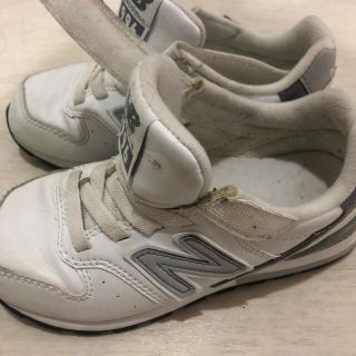 ニューバランス(New Balance)の美品ニューバランス白スニーカー17.5センチ(スニーカー)