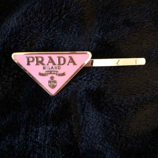 新品　PRADA ヘアピン　ピンク