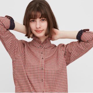 ユニクロ(UNIQLO)の★新品 タグ付き 紗栄子さん着用♡ ユニクロ イネス 美シルエット フリルシャツ(シャツ/ブラウス(長袖/七分))