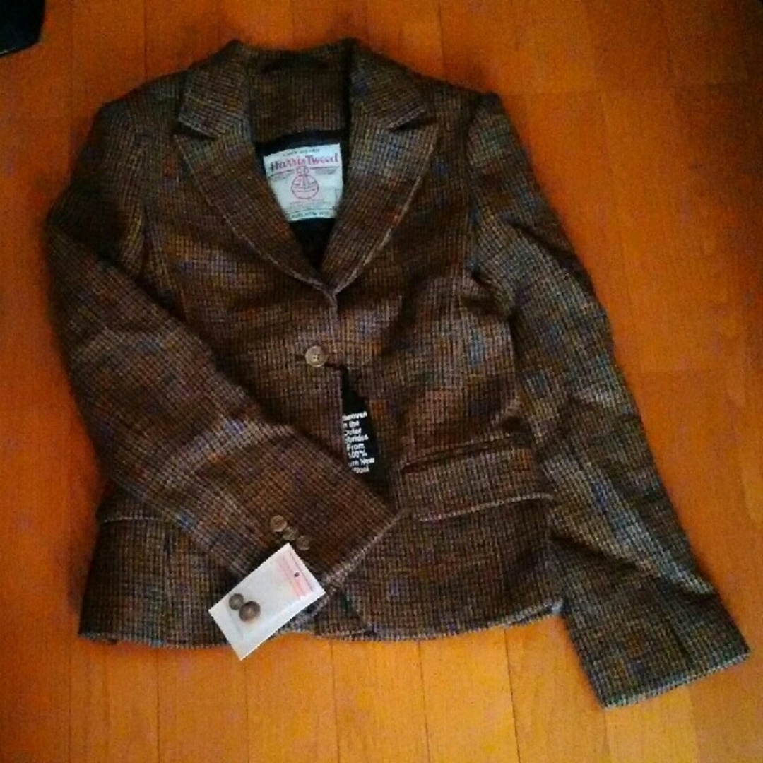 Harris Tweed(ハリスツイード)の未使用　ハリスツイード　ウールジャケット　茶系 レディースのジャケット/アウター(テーラードジャケット)の商品写真