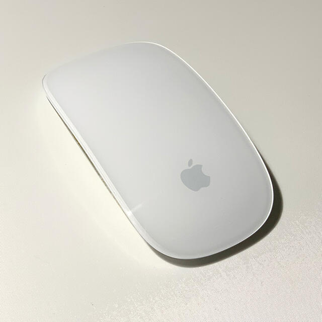 Apple(アップル)のApple A1296 Magic Mouse マジックマウス 電池付き スマホ/家電/カメラのPC/タブレット(PC周辺機器)の商品写真