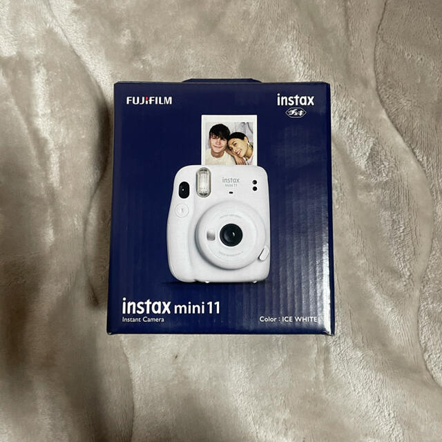 【新品】チェキ　instax mini 11カメラ