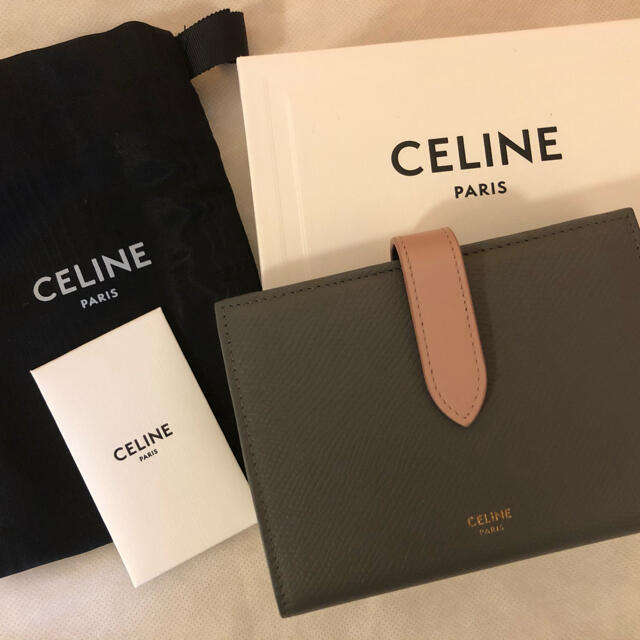 宅配 celine さあゆ セリーヌ ミディアムストラップウォレット