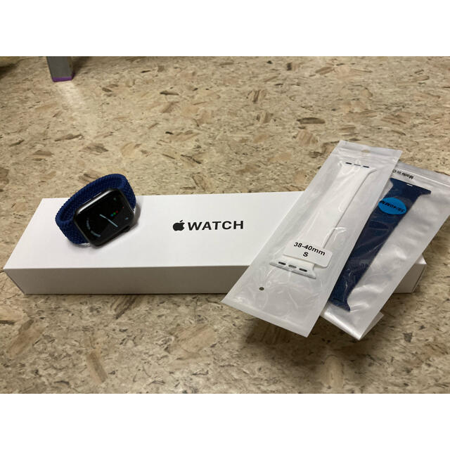 apple watch SE 40mm グレー GPSモデル