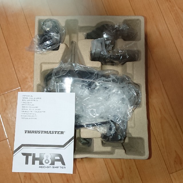 Thrustmaster TH8A Add-On Shifter エンタメ/ホビーのゲームソフト/ゲーム機本体(その他)の商品写真