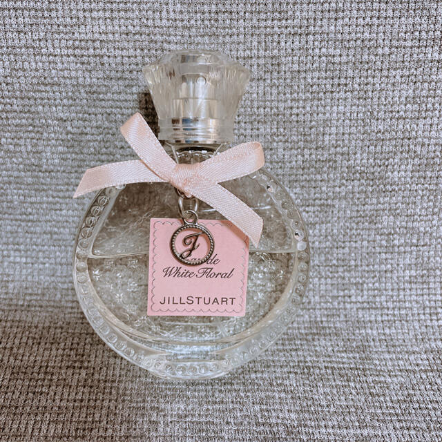 JILL by JILLSTUART(ジルバイジルスチュアート)のジルシュチュアート ホワイトフローラル香水 コスメ/美容の香水(香水(女性用))の商品写真