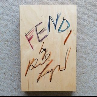 フェンディ(FENDI)の〈FENDI〉貴重 ！KARL LAGERFELD 50周年記念限定本(ファッション/美容)