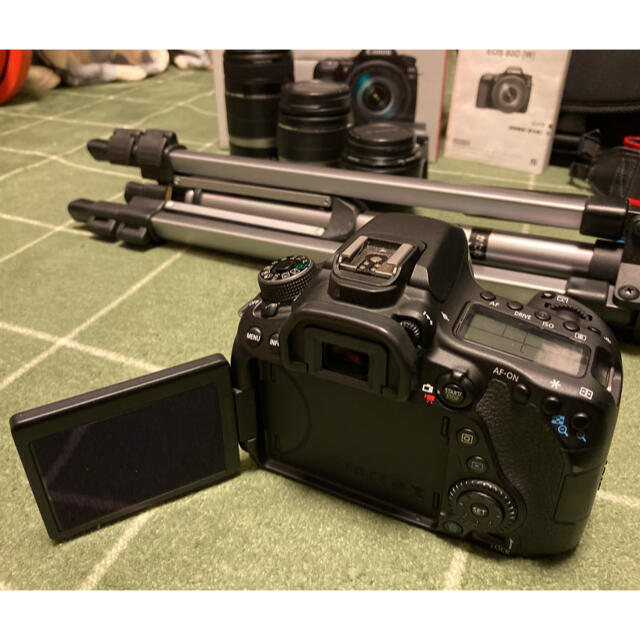 Canon EOS80D トリプルレンズキット (訳あり) 一眼レフカメラ
