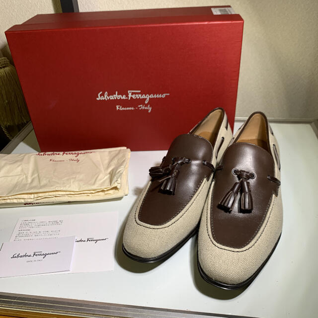 新品　Salvatore Ferragamo フェラガモ タッセルローファー