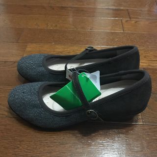 ベネトン(BENETTON)のベネトングレーパンプス24cm(ハイヒール/パンプス)