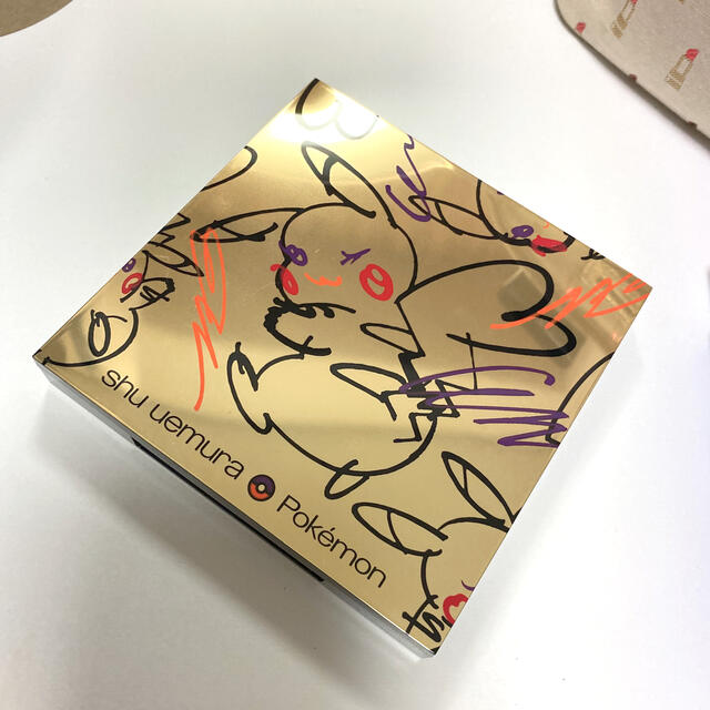 shu uemura ピカチュウ アイシャドウ