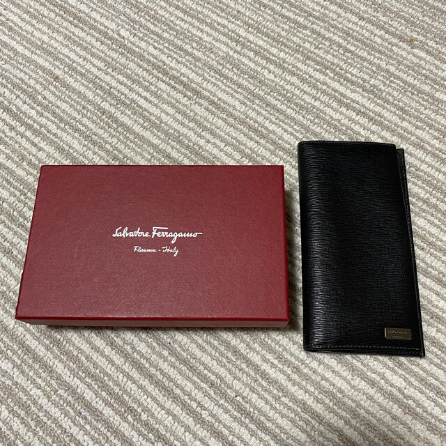 Salvatore Ferragamo(サルヴァトーレフェラガモ)の【美品】Salvatore Ferragamo 長財布 メンズのファッション小物(長財布)の商品写真