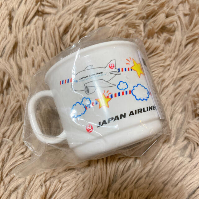 JAL(日本航空)(ジャル(ニホンコウクウ))の子供用マグカップ&コップ袋✈︎ キッズ/ベビー/マタニティの授乳/お食事用品(マグカップ)の商品写真